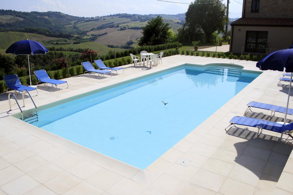 Hotel Agriturismo Fara Montegiorgio Habitación foto