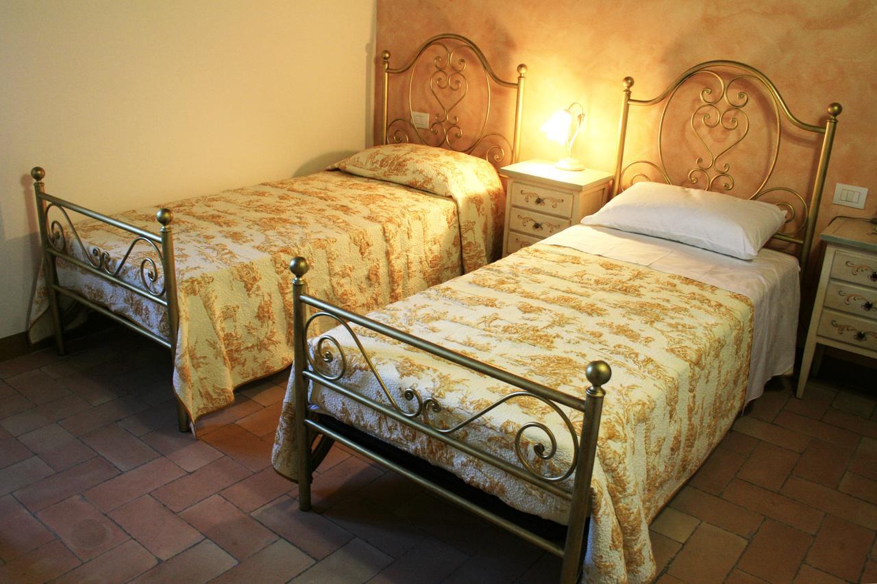 Hotel Agriturismo Fara Montegiorgio Habitación foto